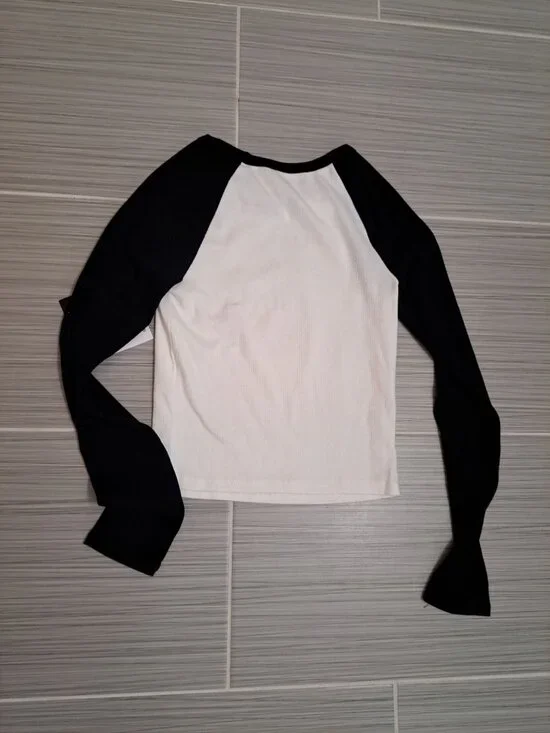 New Hello Kitty Champion Women's Long-Sleeve Raglan T-shirt Aeropostale Size M - Picture 7 of 9